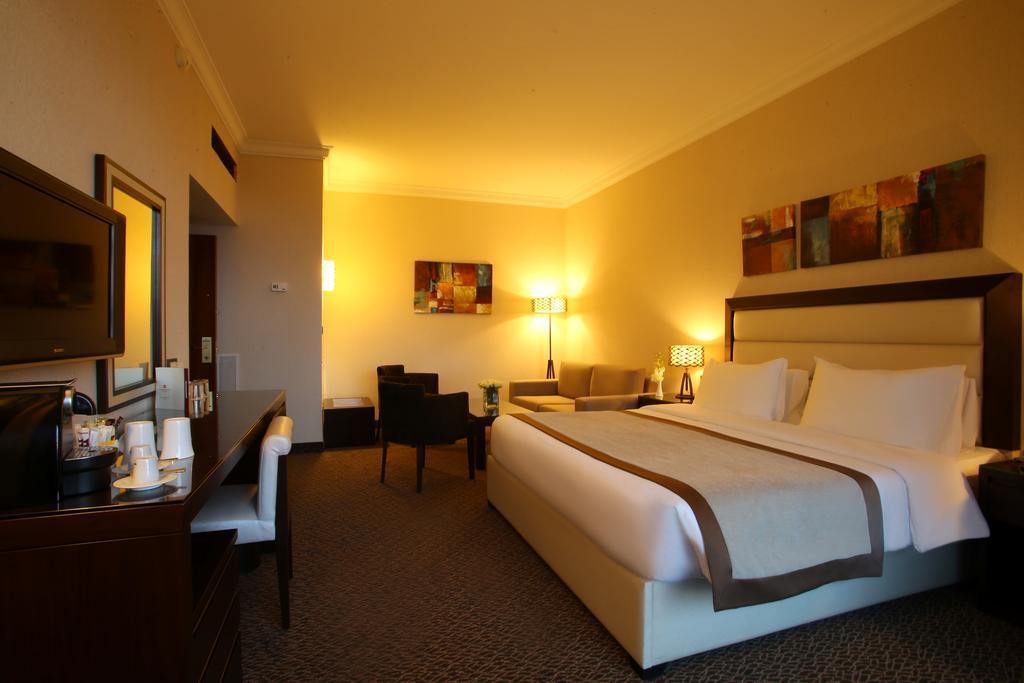 Lancaster Suites Raouche Бейрут Экстерьер фото