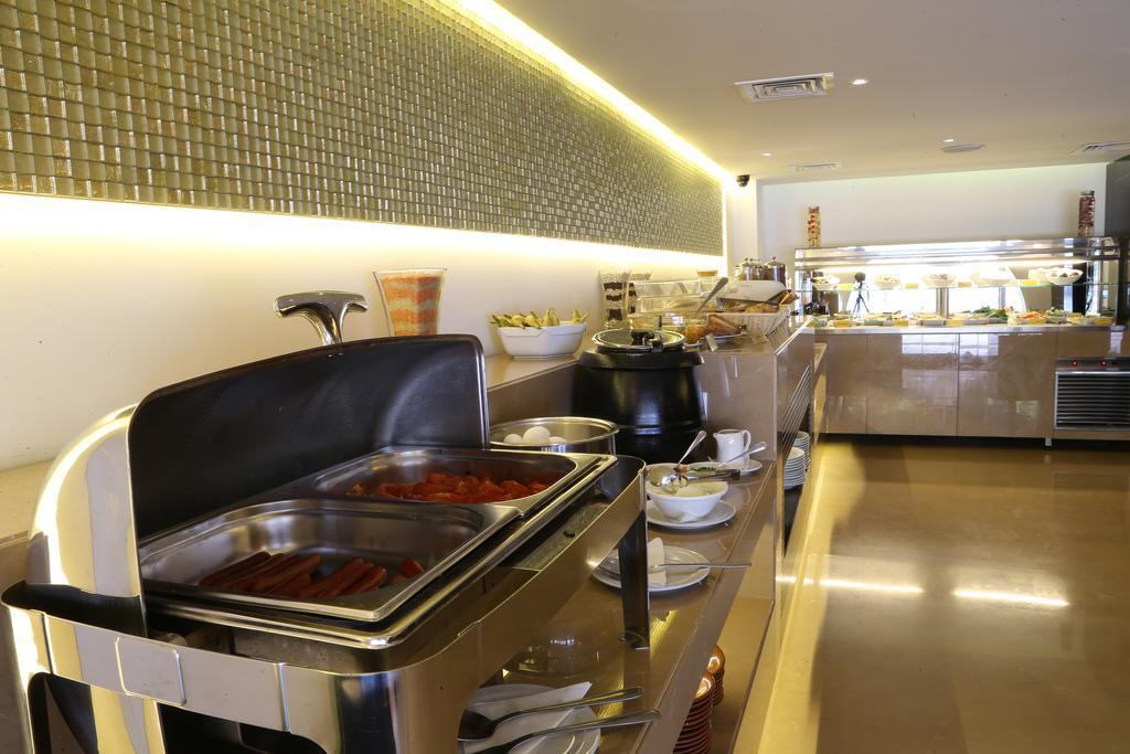 Lancaster Suites Raouche Бейрут Экстерьер фото