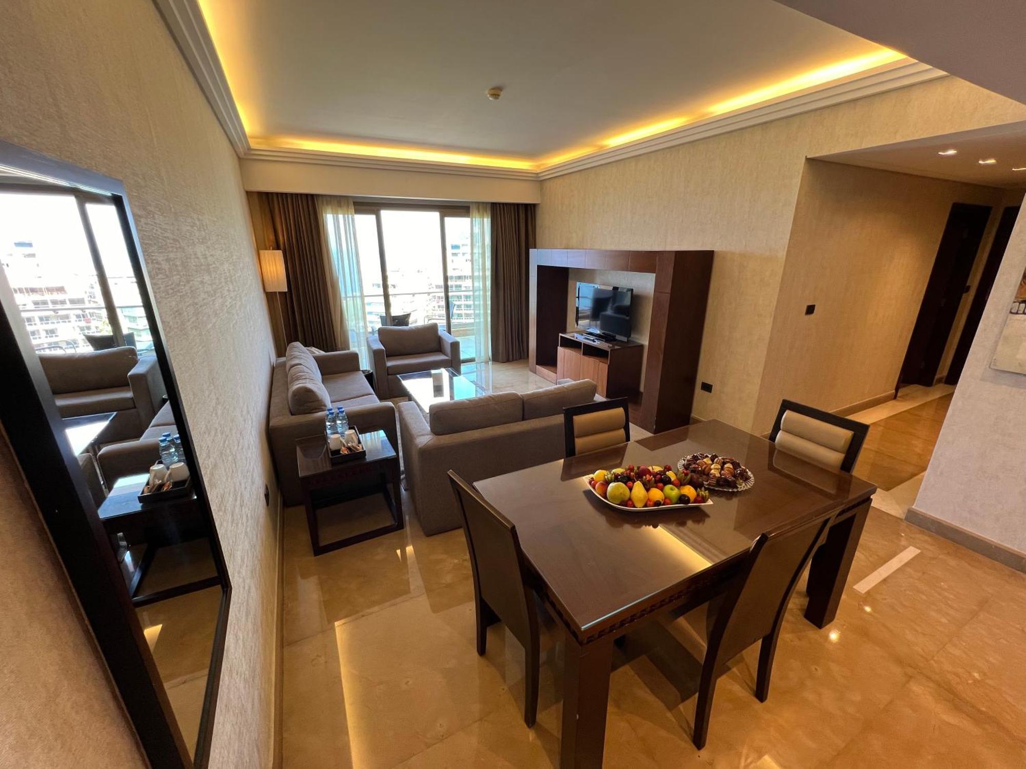 Lancaster Suites Raouche Бейрут Экстерьер фото