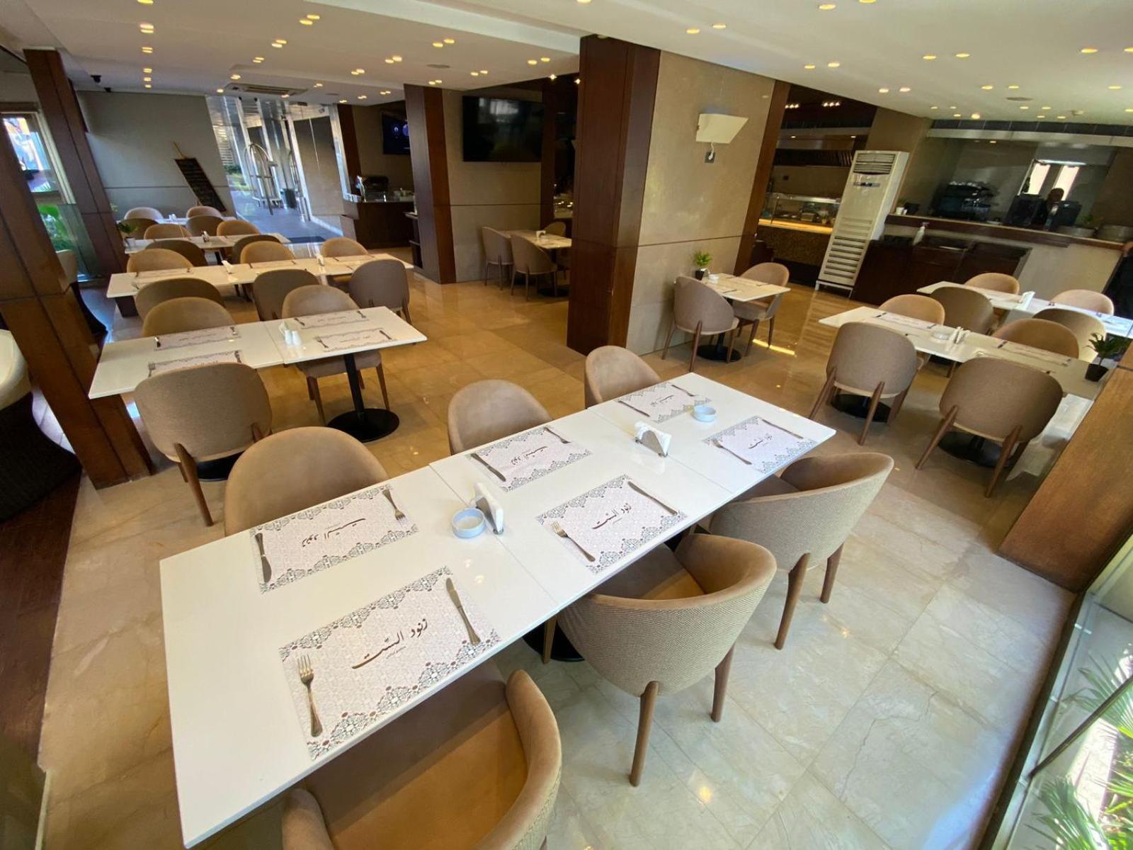 Lancaster Suites Raouche Бейрут Экстерьер фото