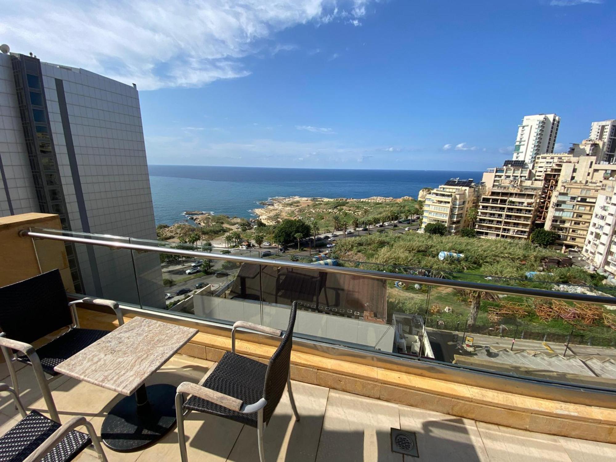 Lancaster Suites Raouche Бейрут Экстерьер фото